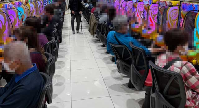 �z�[�����i