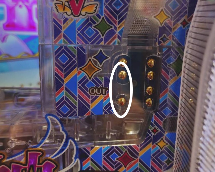 �E�Ֆʂ̂��ڂ�_e���_�̃J�t�F�e���X_�шꕽ�̃p�`���R�U��������