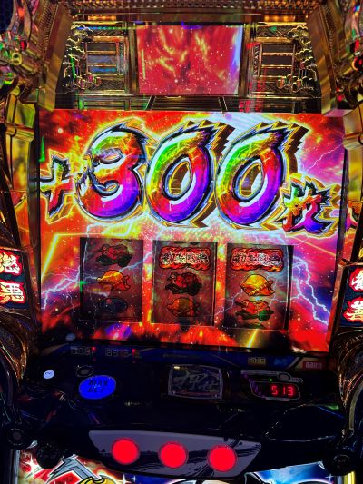 �^�� �g�@ �{300���@�p�`�}�K�X���}�KLIVE�@�K�������