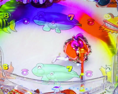 �E�����`�����X_�n�̐F���C���{�[