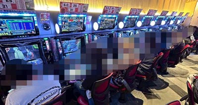 パチンコ店内