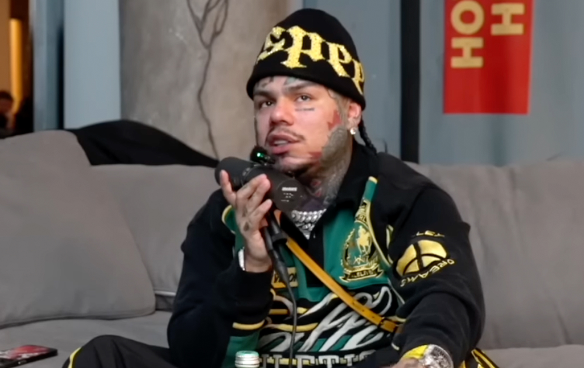 6ix9ine、ラッパーたちの”反ストリート運動”はGunnaと再びコラボするための”抜け穴”だと語る