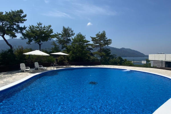 夏期限定屋外プール