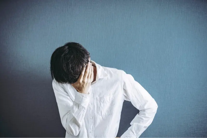 頭皮湿疹の原因はストレスかも。その他の原因やシャンプーなど改善方法