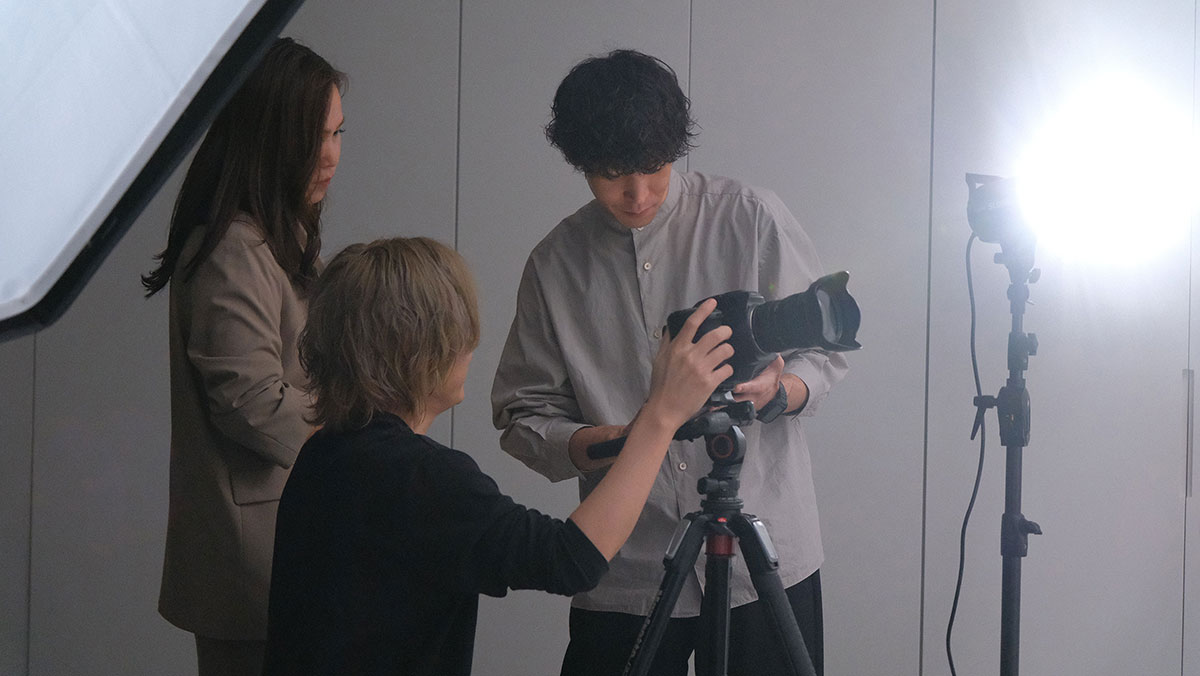 撮影スタッフへの共有・ディレクションの様子
