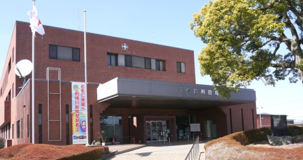 千代田町役場庁舎の外観
